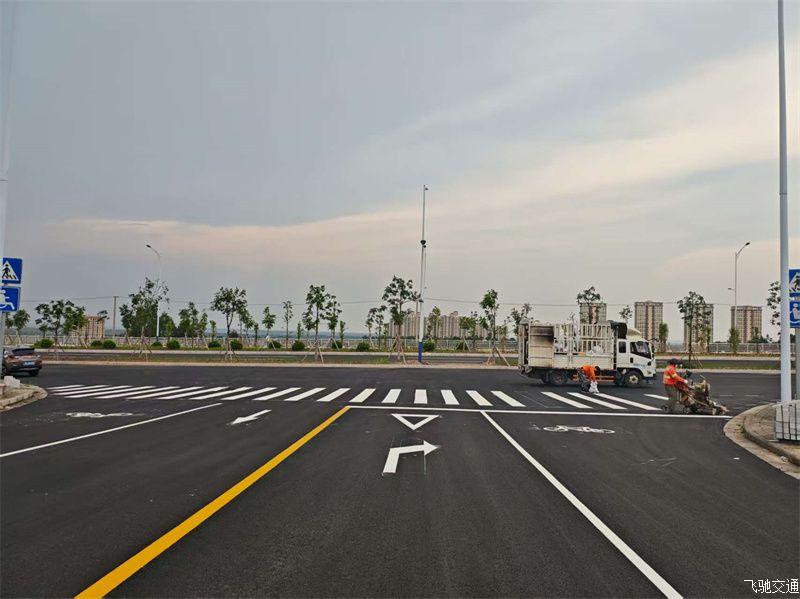 道路划线施工地面划线地标线